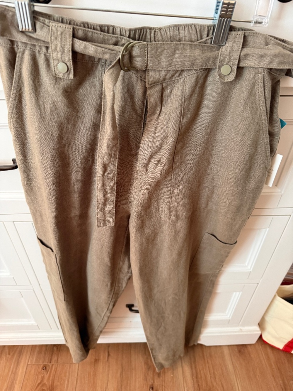 Nicole Miller sage green size medium linen belted pants NWT